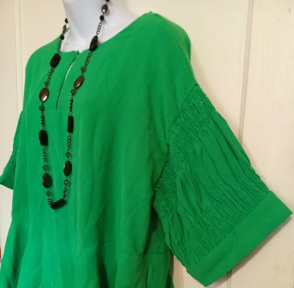 🛍️ BUNDLE ONLY 🛍️Zac & Rachel Emerald Green Peplum Blouse - Picture 2 of 7